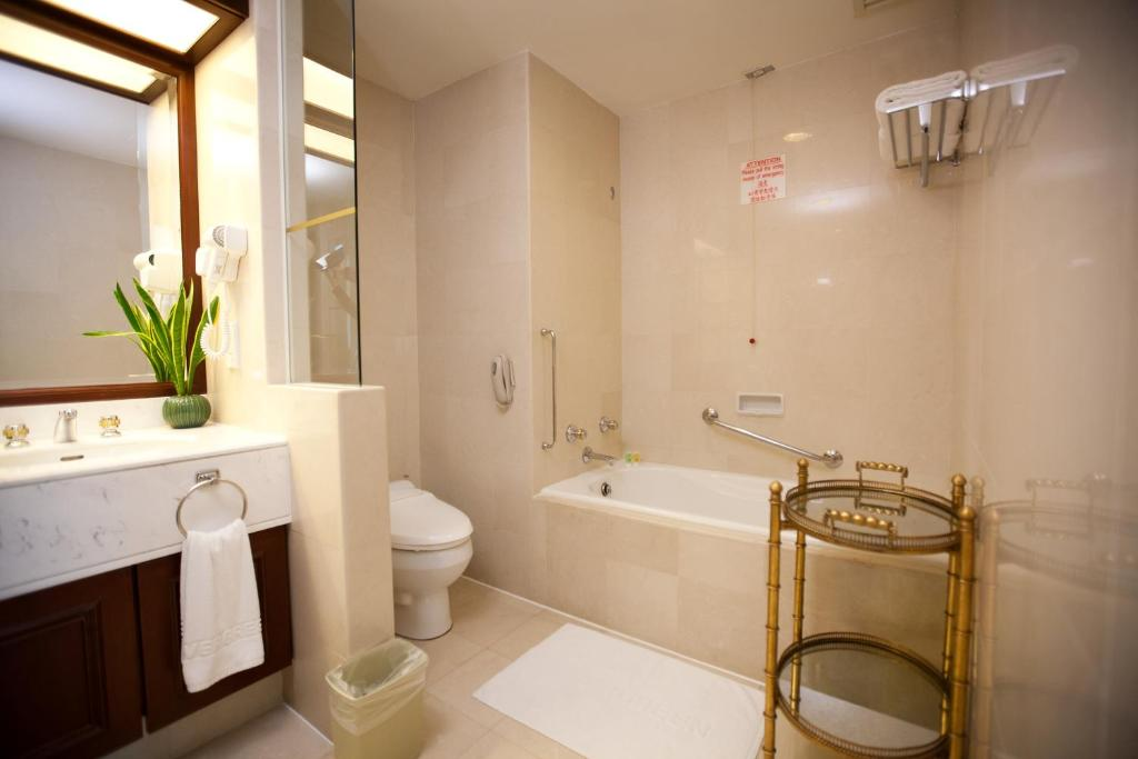 Gurney Bay Hotel, A Parkroyal Hotel 16/56