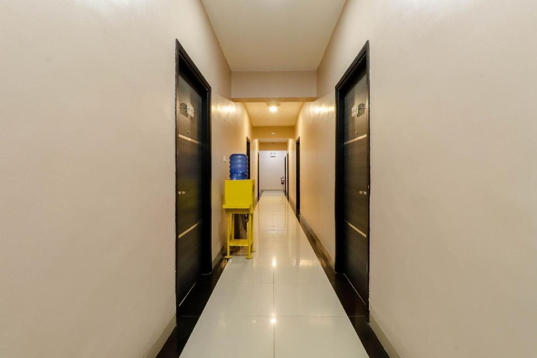 Blitz Hotel Batam Near Sultan Mahmud Ri'ayat Shah 12/31