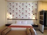 HOTEL PURI INDAH & CONVENTION 53/99