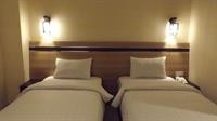 HOTEL PURI INDAH & CONVENTION 40/99