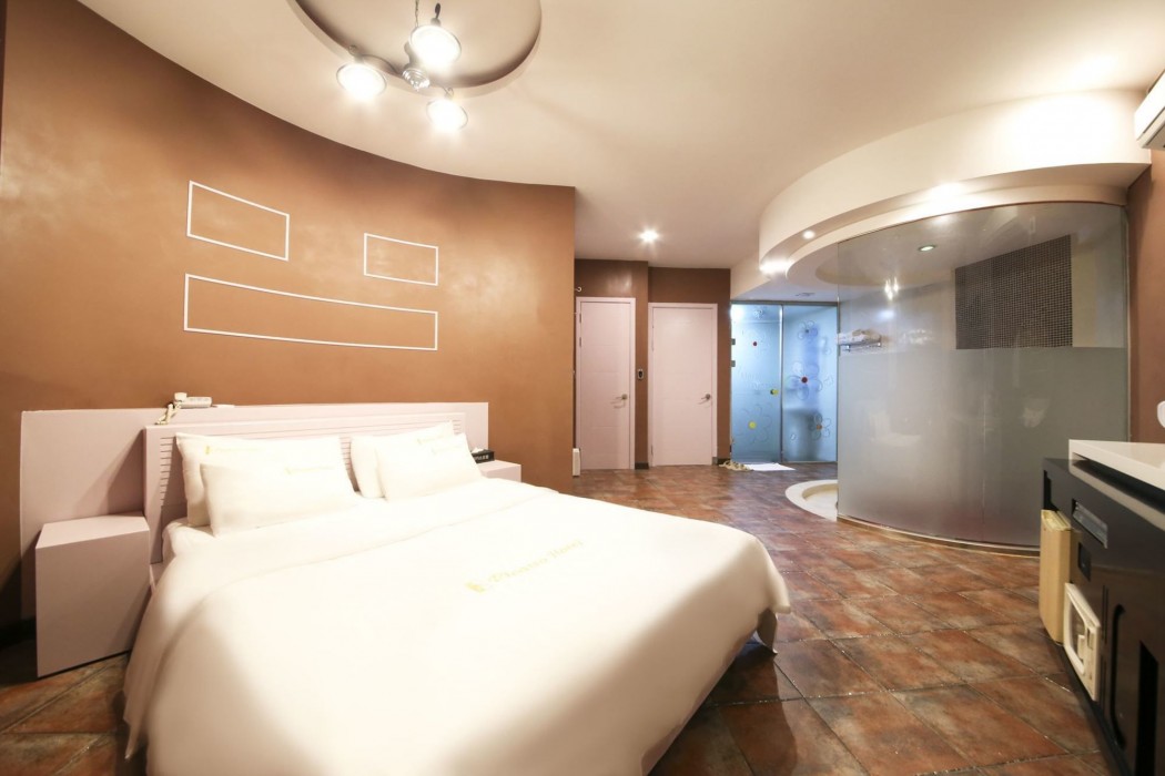 Hotel Picasso 57/77
