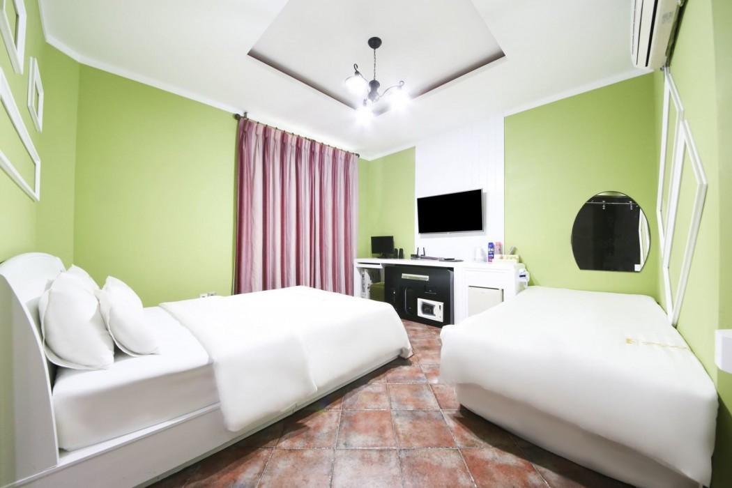 Hotel Picasso 21/77