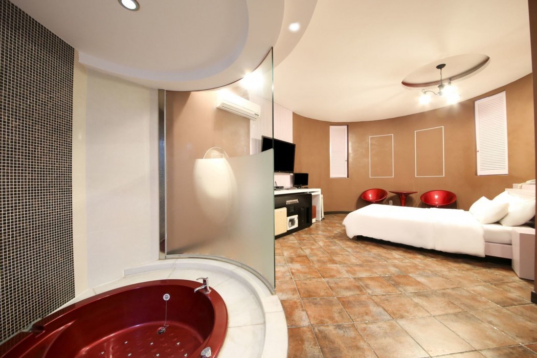 Hotel Picasso 49/77