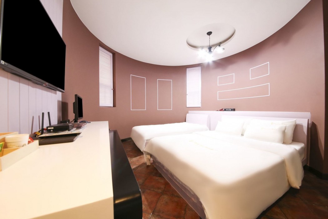 Hotel Picasso 45/77