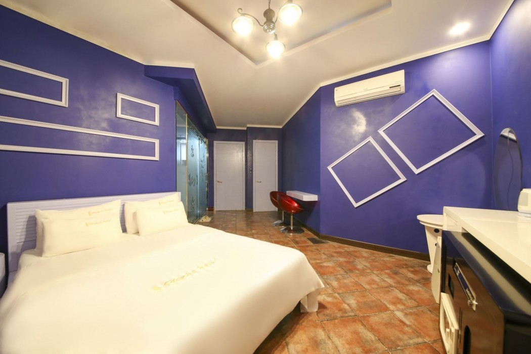 Hotel Picasso 55/77