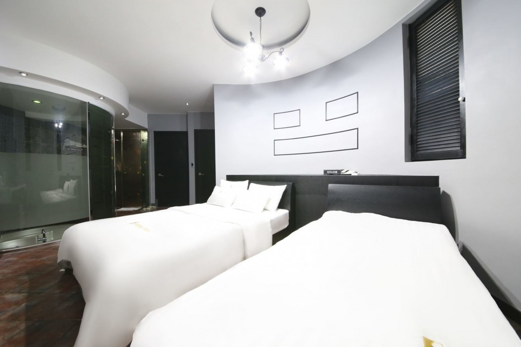 Hotel Picasso 60/77