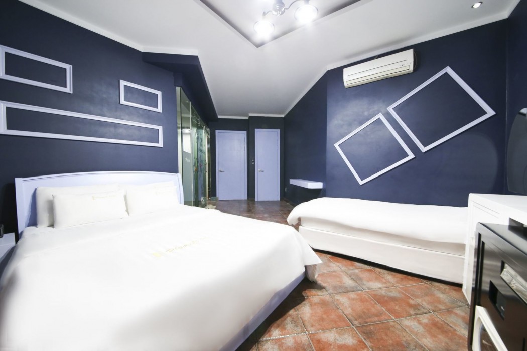 Hotel Picasso 25/77