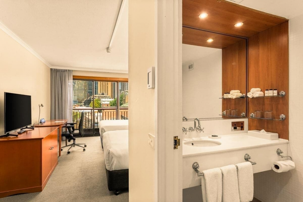 Sydney Harbour Hotel 27/71