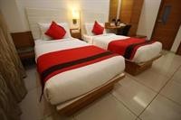 OYO Premium Gandhi Ashram Road II 27/32