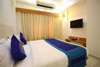 OYO Premium Gandhi Ashram Road II 18/32