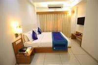 OYO Premium Gandhi Ashram Road II 15/32