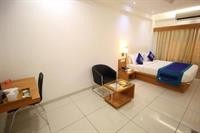 OYO Premium Gandhi Ashram Road II 25/32