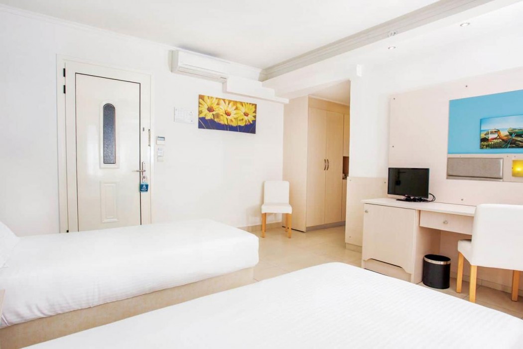 Grand Blue Beach Hotel 14/94