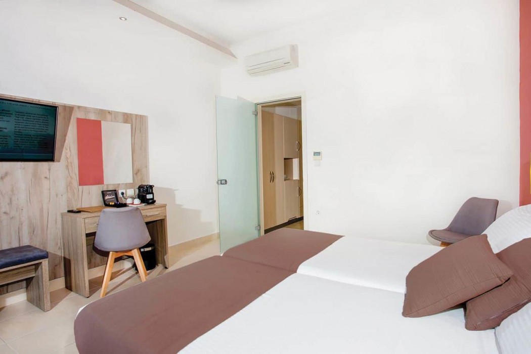 Grand Blue Beach Hotel 21/94
