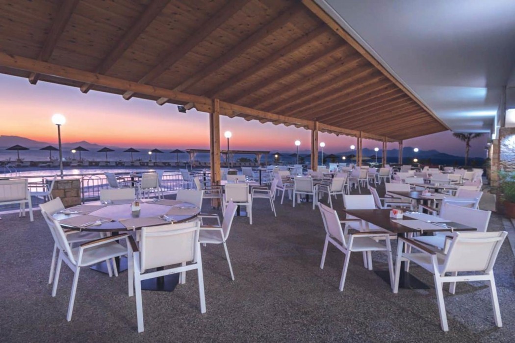 Grand Blue Beach Hotel 59/94