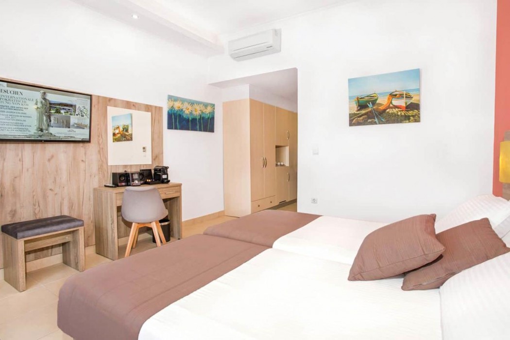 Grand Blue Beach Hotel 17/94