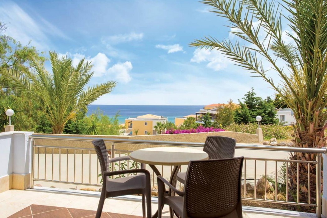 Grand Blue Beach Hotel 45/94