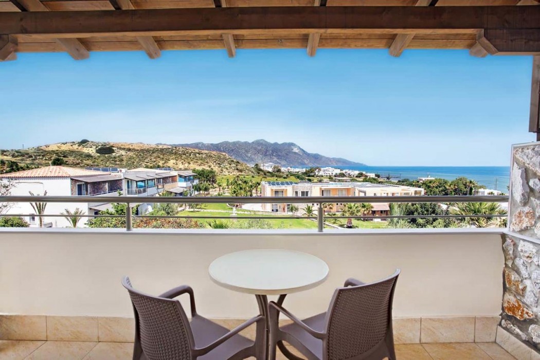 Grand Blue Beach Hotel 43/94