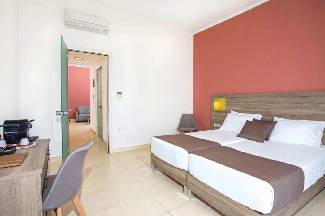 Grand Blue Beach Hotel 24/94