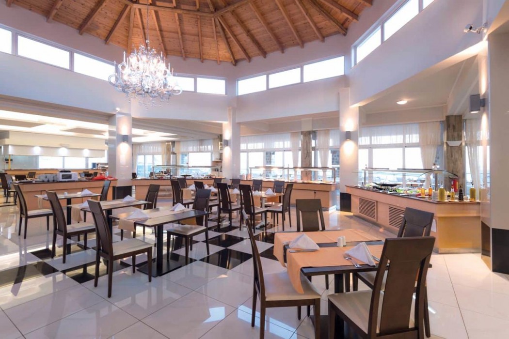 Grand Blue Beach Hotel 61/94