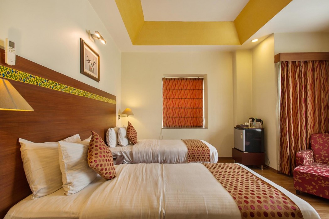 OYO Premium Vaishali Nagar 11/41