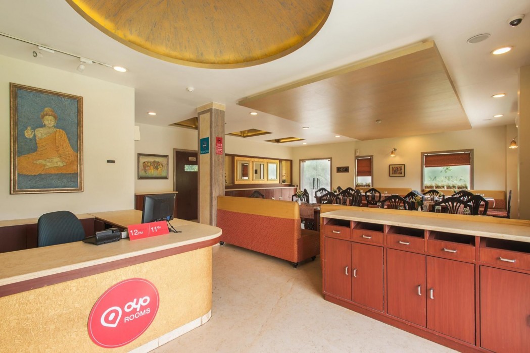 OYO Premium Vaishali Nagar 28/41
