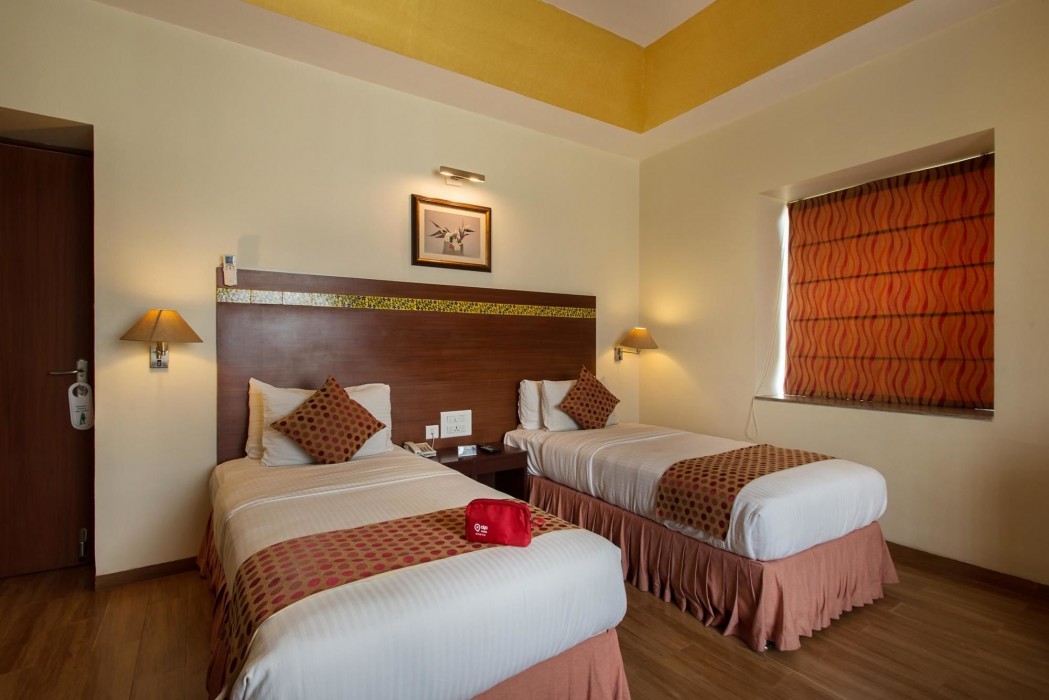 OYO Premium Vaishali Nagar 14/41