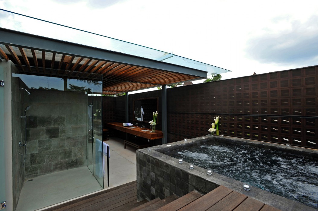 Djoglo Luxury Bungalow 22/44
