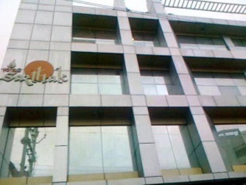 Hotel Sarthak 1/36