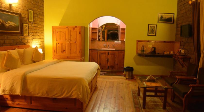 Mohans Binsar Retreat 5/24
