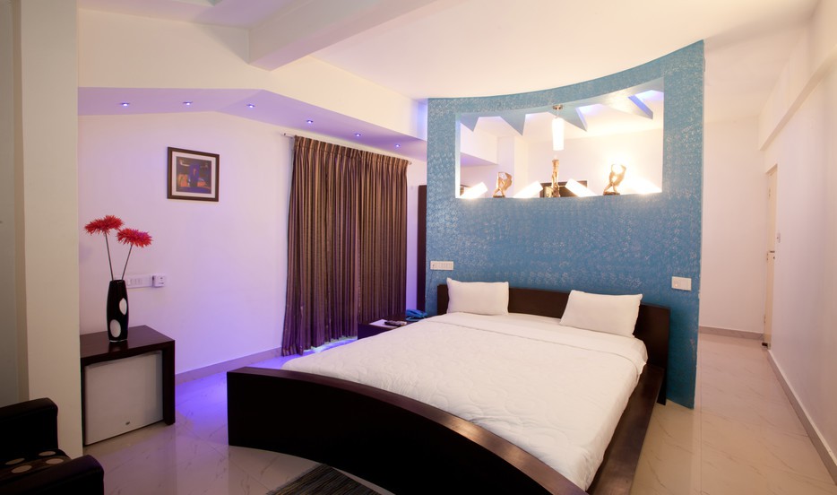 Niche Suites 13/36
