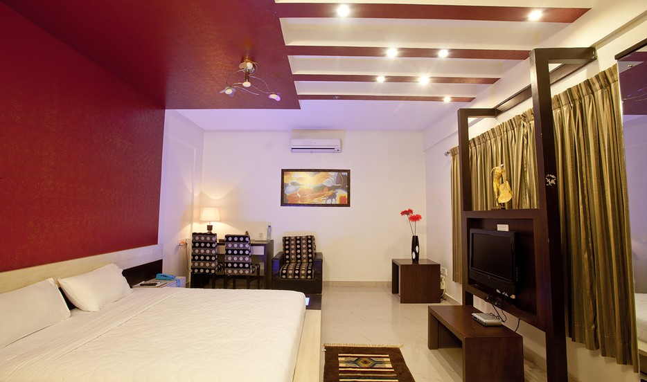 Niche Suites 14/36
