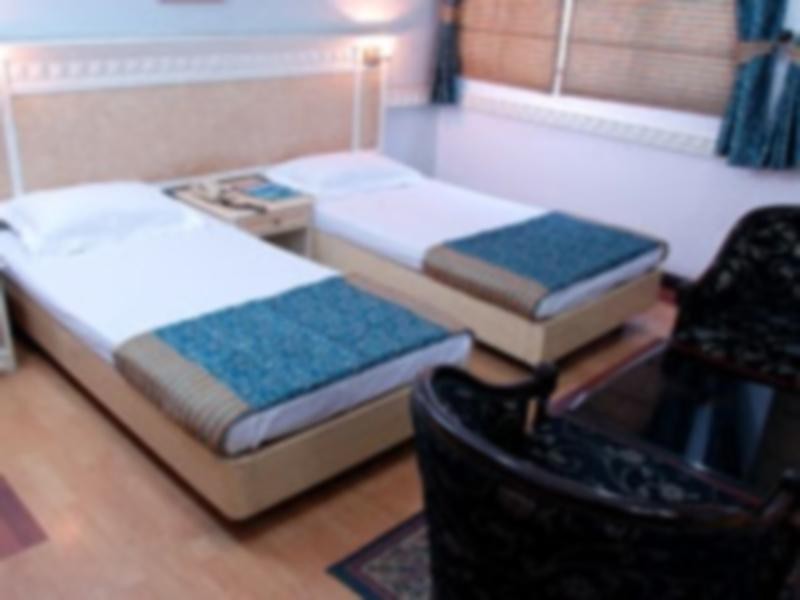 Amar Inn 13/57
