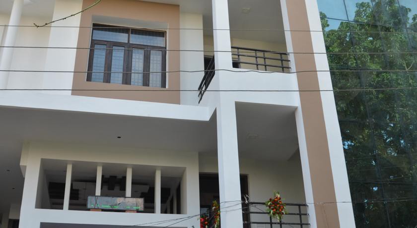 Oyo Rooms Mall Road Cantonment 1/46