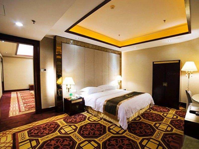 Yijian Haoting Holiday Hotel 14/46