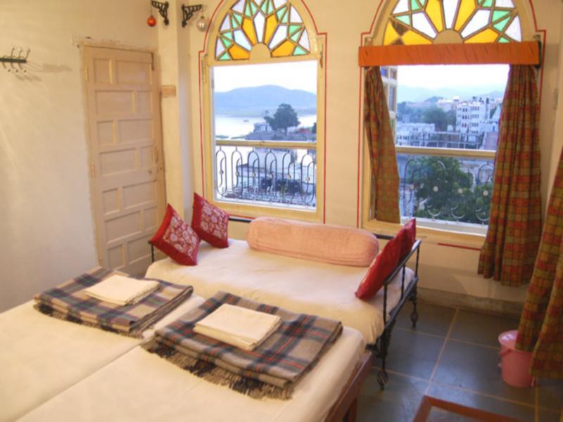 Hotel Lake Ghat Palace، Udaipur 13/53