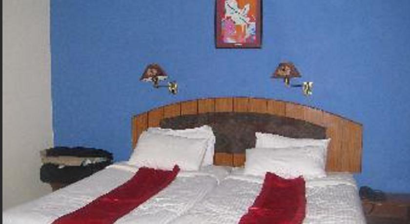 Hotel Spic N Span 15/40