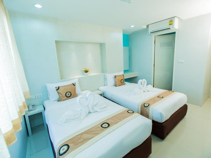 De Lux Bangkok Hotel 15/52