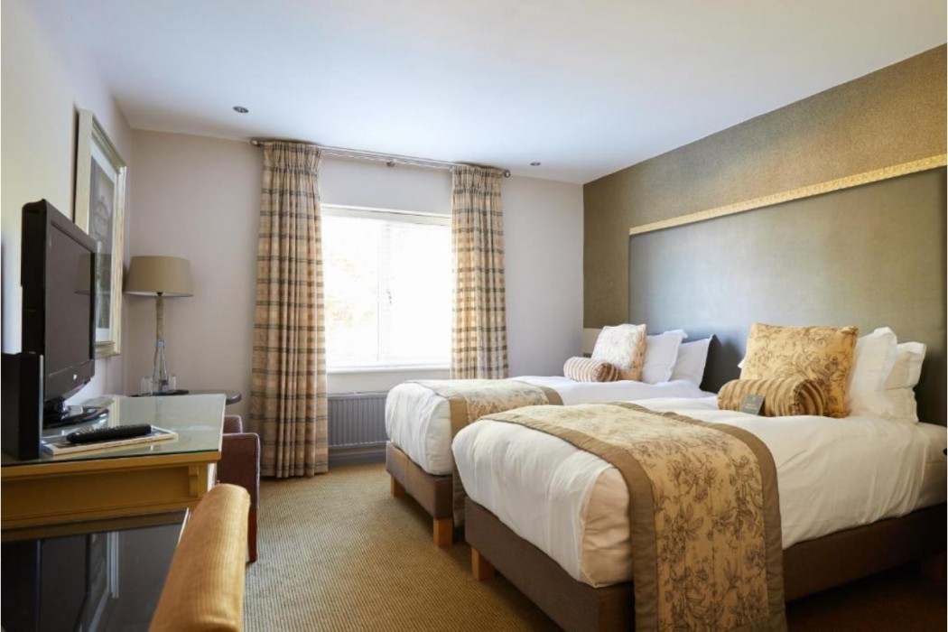 Woughton House Hotel, WorldHotels Distinctive 5/22