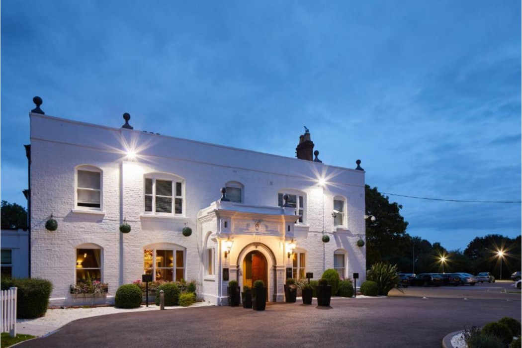 Woughton House Hotel, WorldHotels Distinctive 4/22