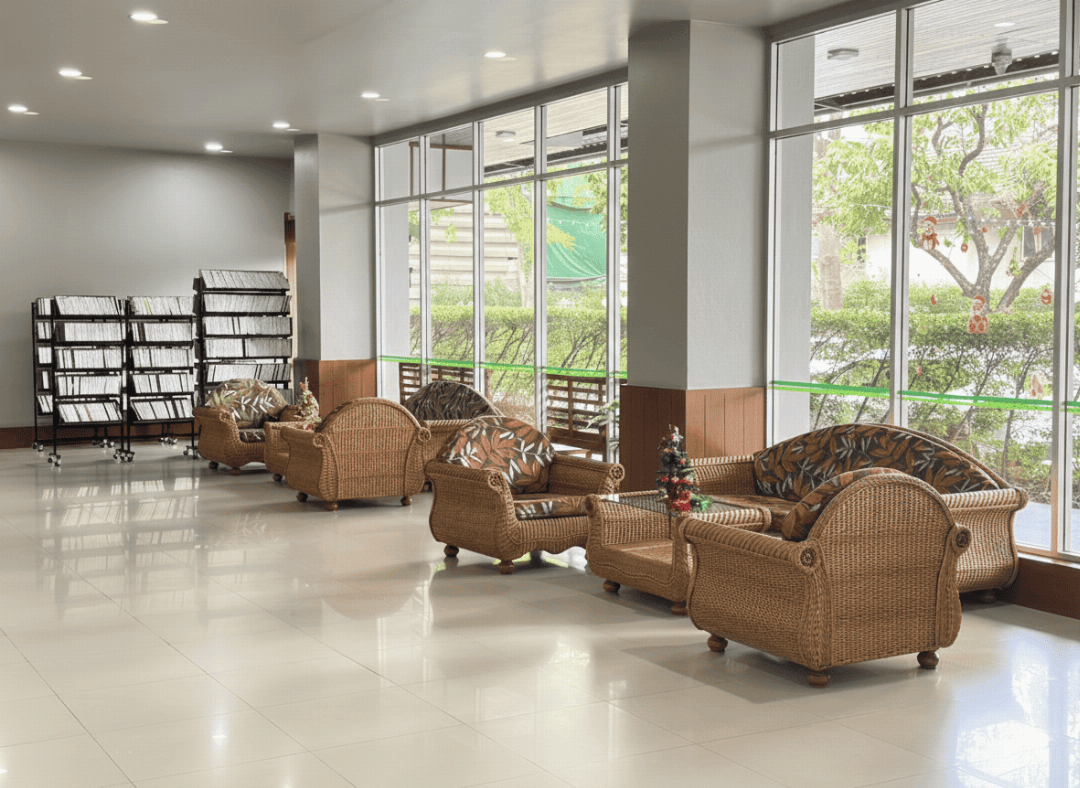 J Town Serviced Apartments Hotel 9/58