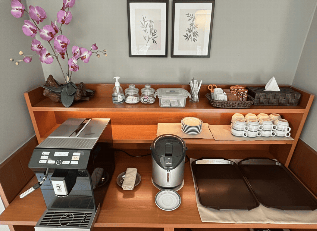 J Town Serviced Apartments Hotel 8/58