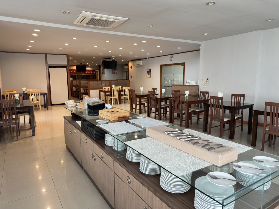 J Town Serviced Apartments Hotel 37/58