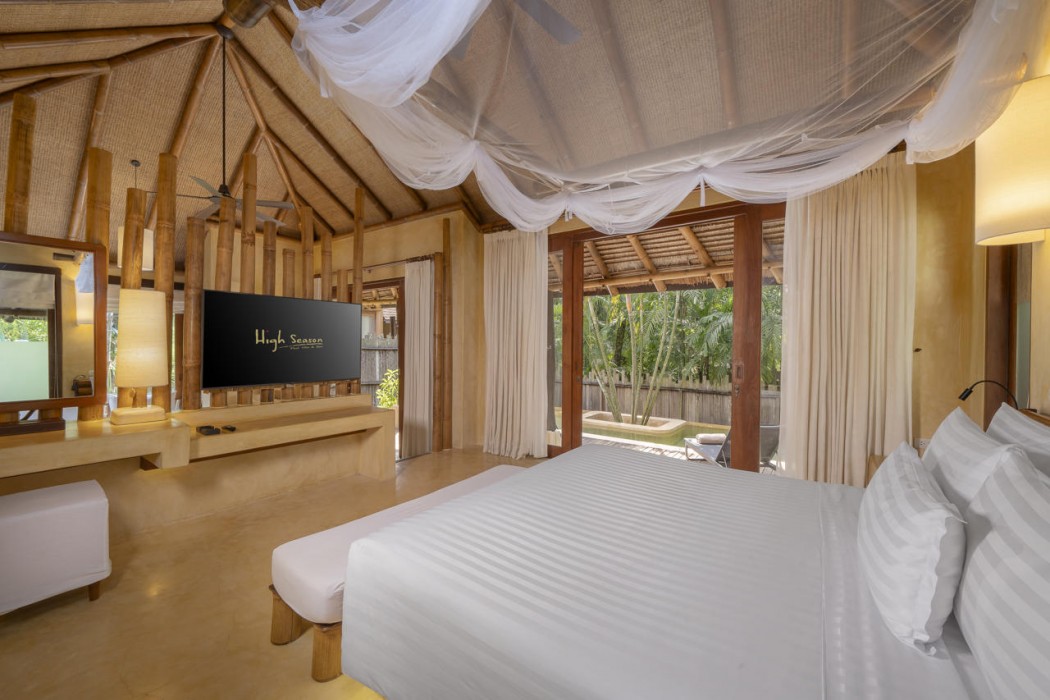 High Season Pool Villa Spa 14/56