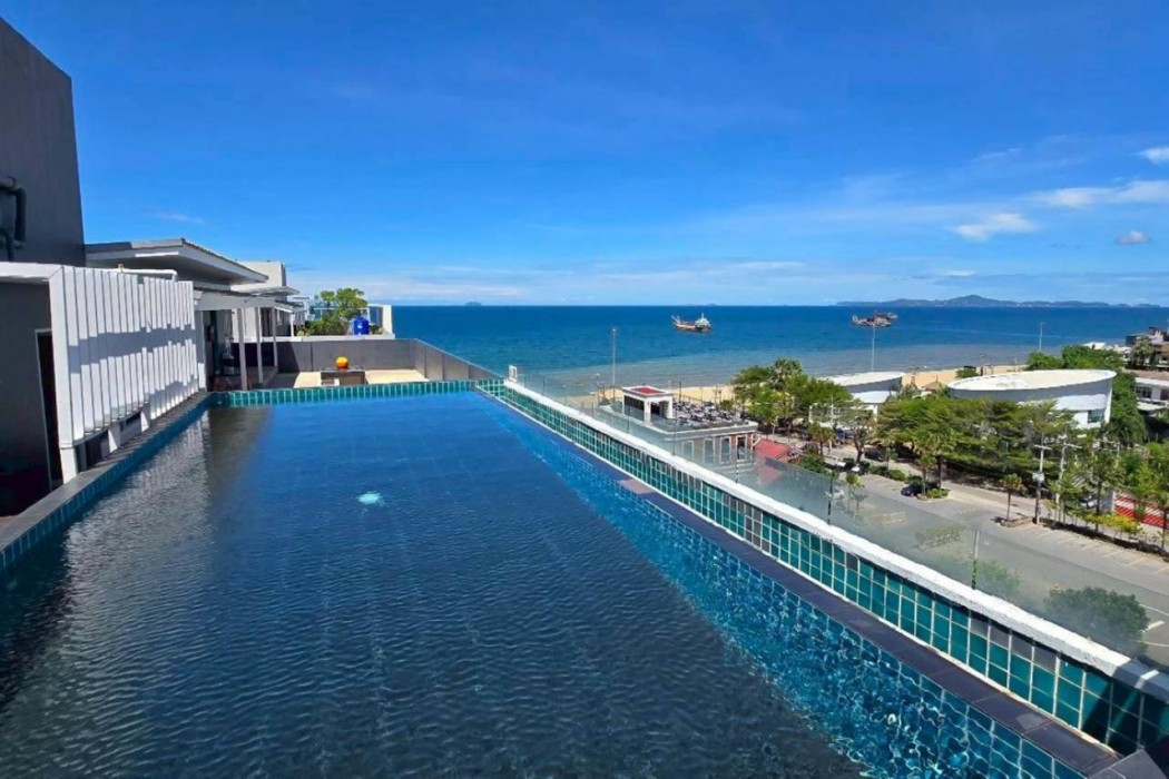 Sunday Beachfront View Jomtien Pattaya 37/70