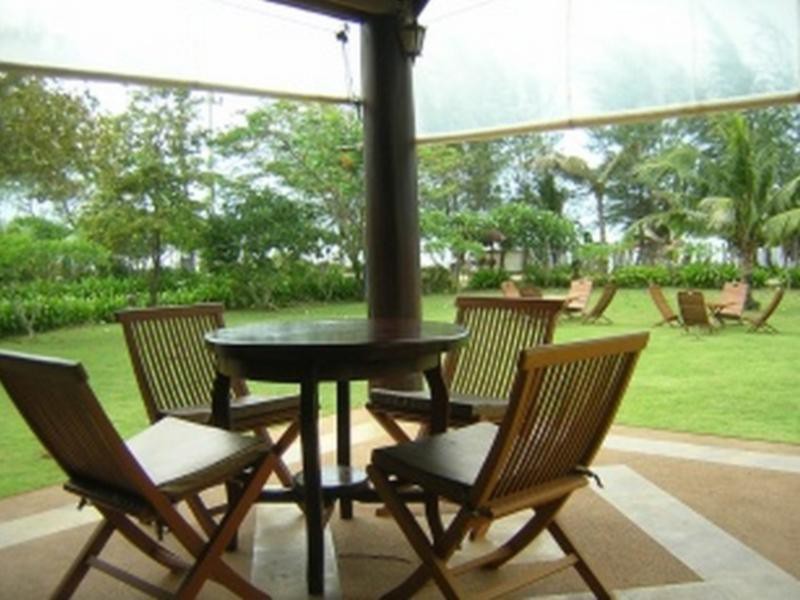 Ruen Thai Rim Haad 18/53