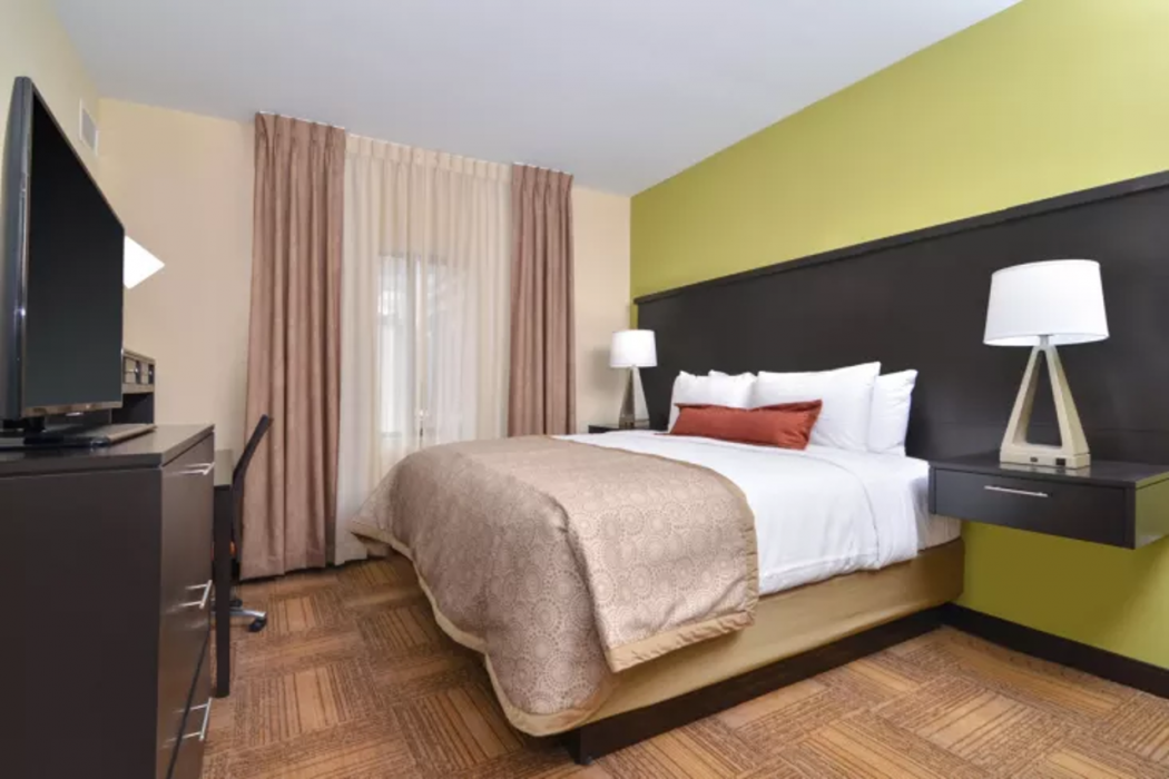 Staybridge Suites Tomball - Spring Area 4/44