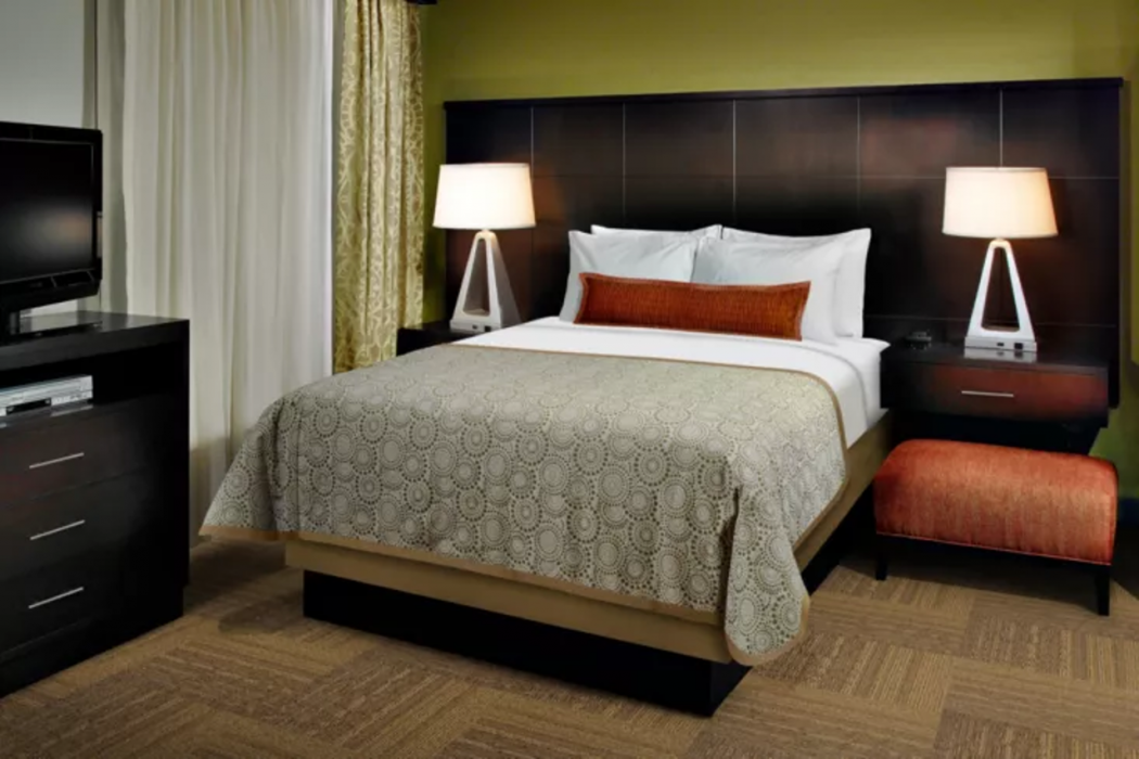Staybridge Suites Tomball - Spring Area 8/44