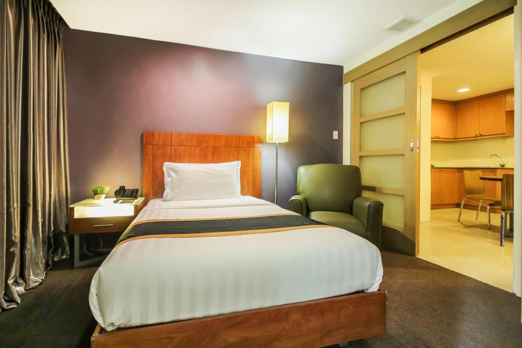 Greenhills Elan Hotel Modern 19/56