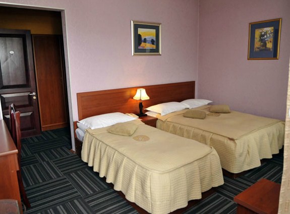 ZP HOTEL 5/45